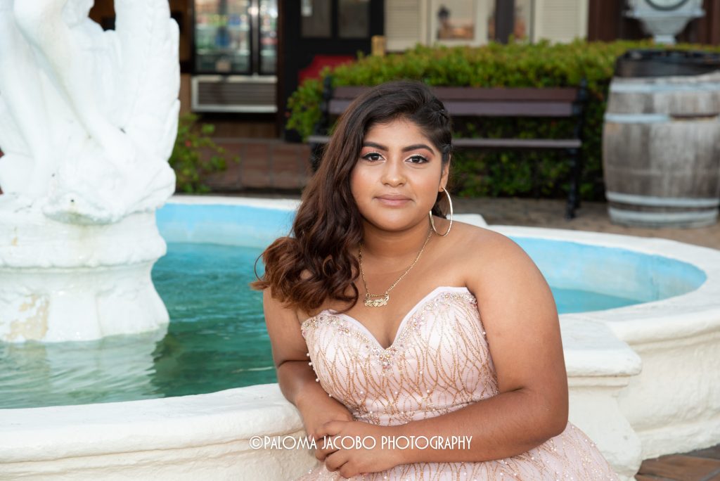San Diego Quinceanera photo shoot in Seaport Village by Paloma Jacobo Photography