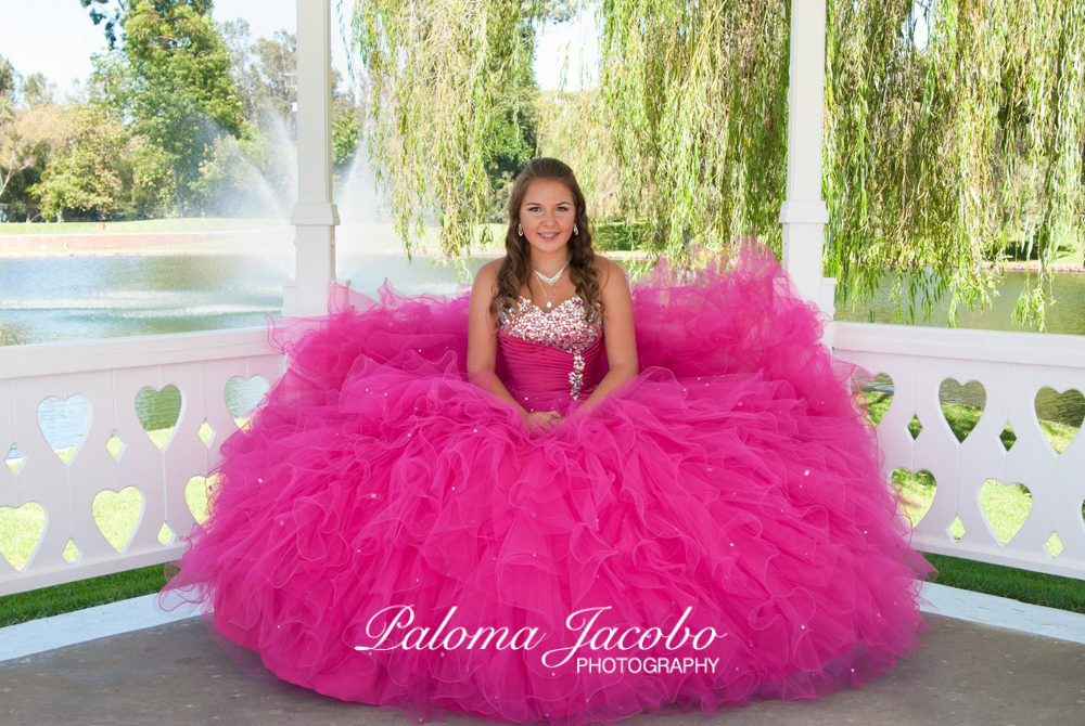 Quinceanera picture ideas by San Diego photographer Paloma Jacobo Photography