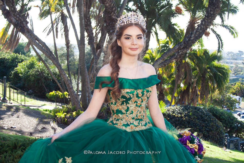 Presidio Park Quinceanera pictures in San Diego by Paloma Jacobo Photography