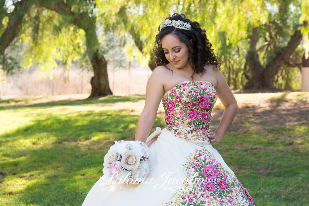 Quinceanera charra photo shoot by Paloma Jacobo Photography