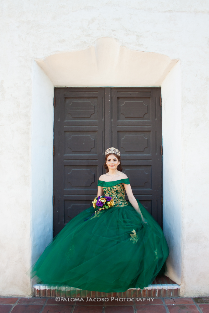 Presidio Park Quinceanera pictures in San Diego by Paloma Jacobo Photography